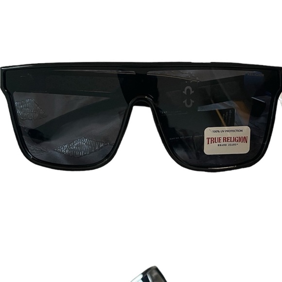 True Religion Oversized Black Sunglasses - Picture 4 of 7